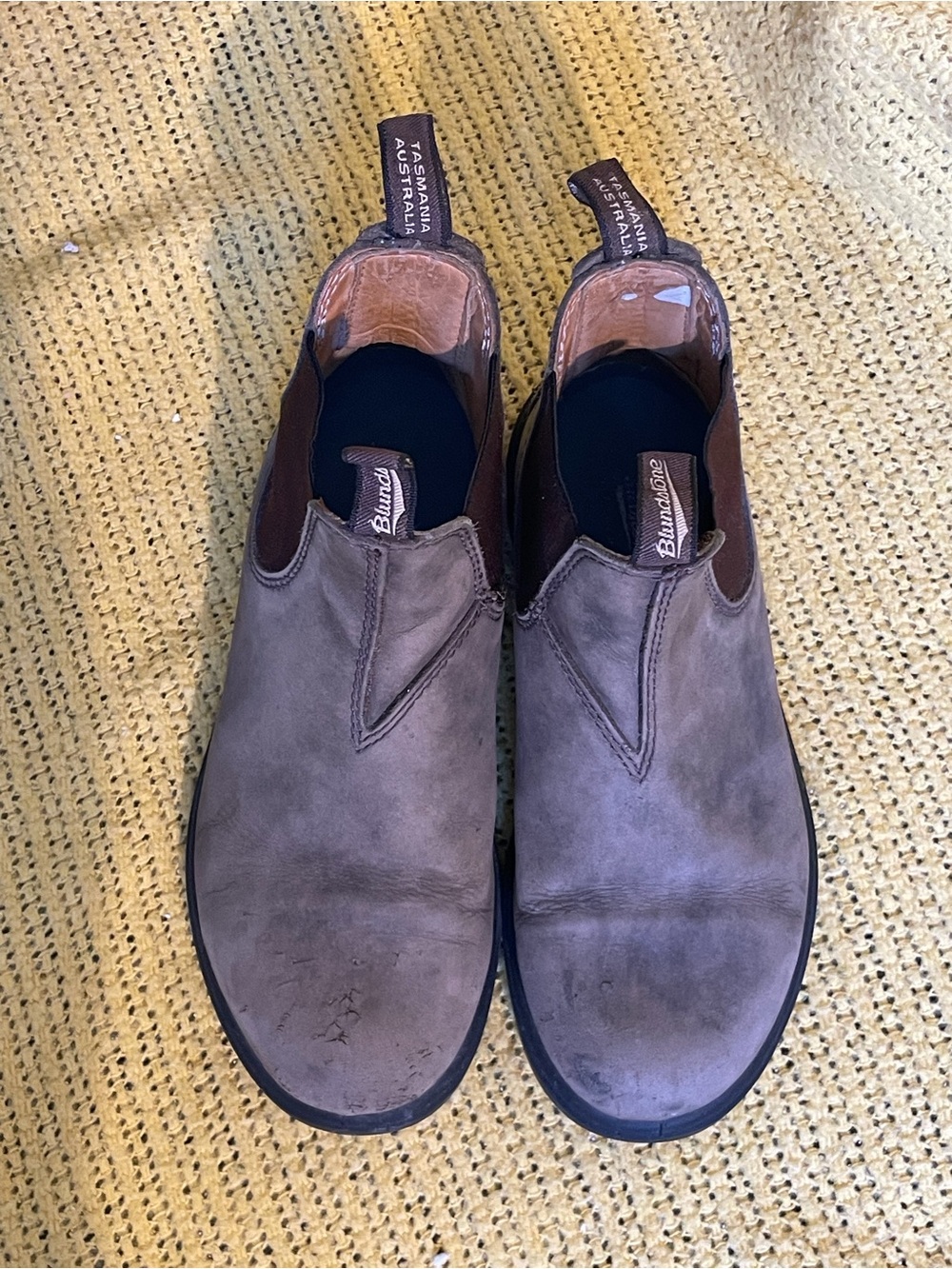 Blundstone Kids AUS 3 Chelsea Boot in Rustic Brown - Picture 3 of 7